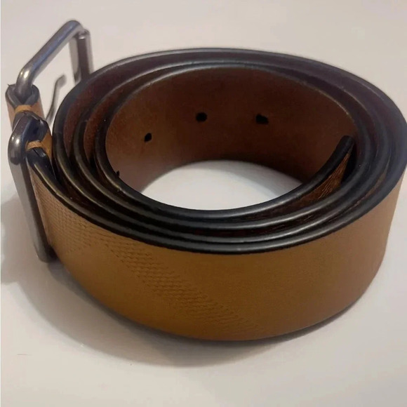 Authentic Burberry camel unisex trendy stylish leather silver buckle detail 39’ - Picture 2 of 4